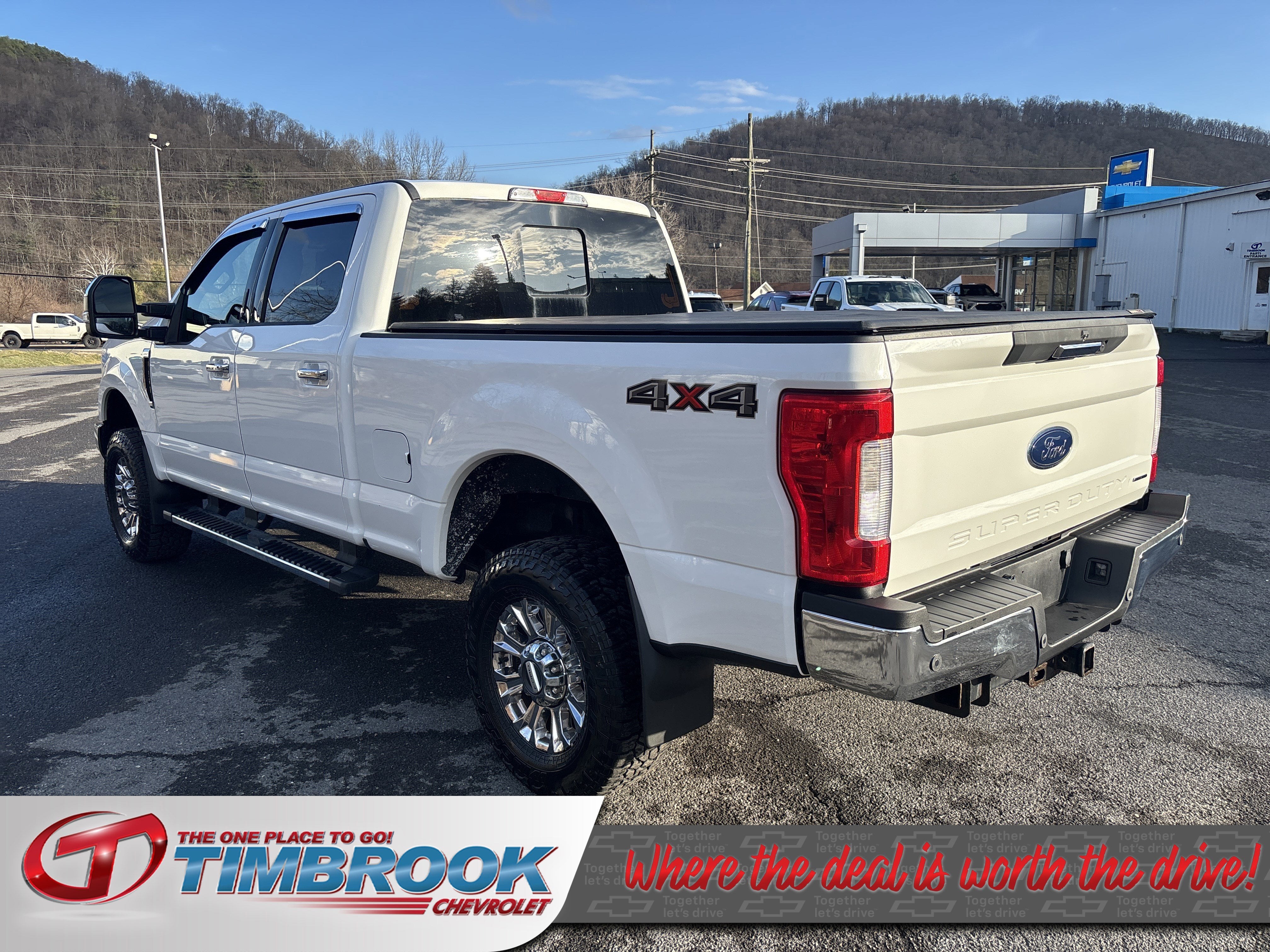 2017 Ford Super Duty F-250 SRW Lariat