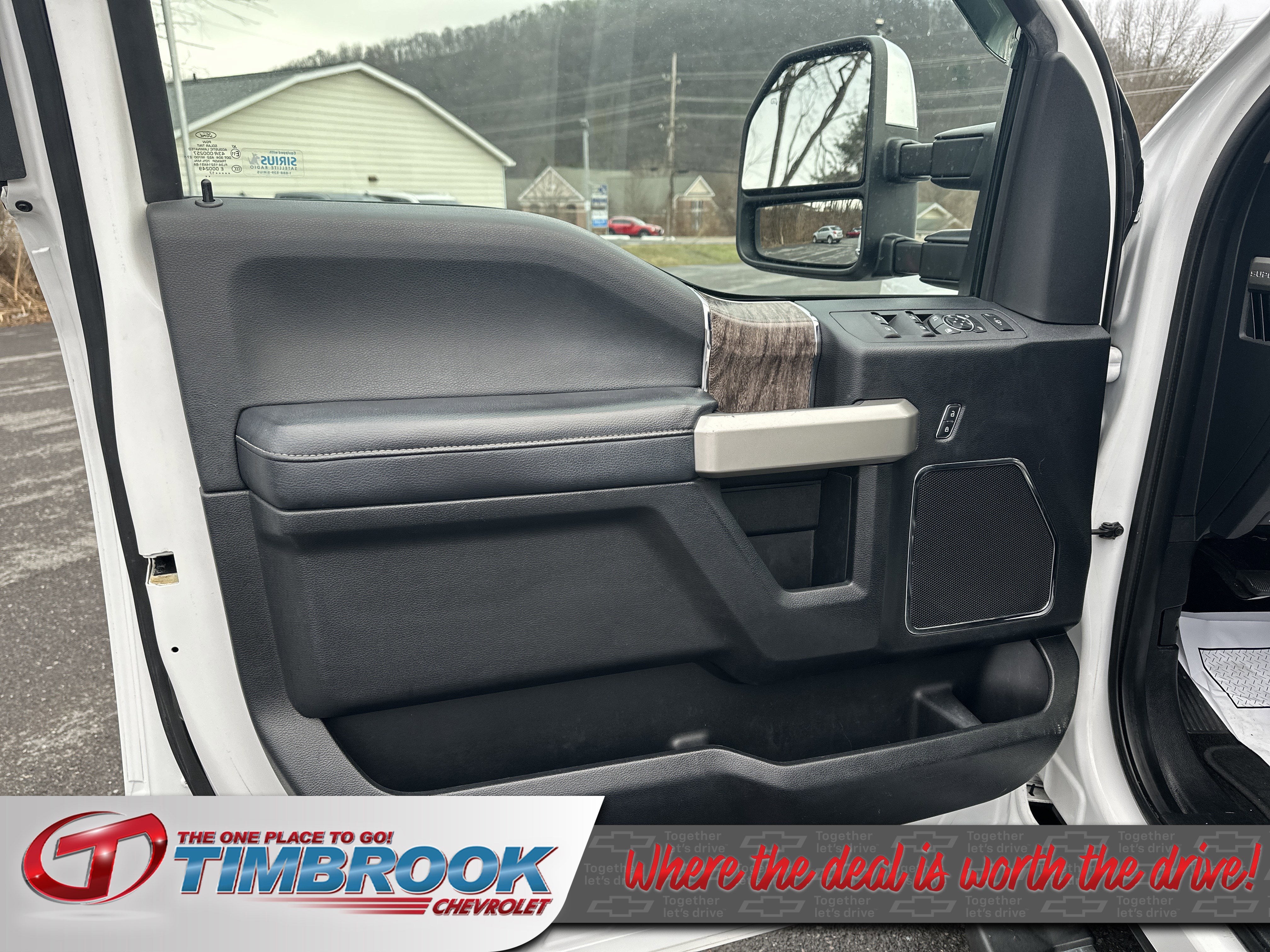 2017 Ford Super Duty F-250 SRW Lariat