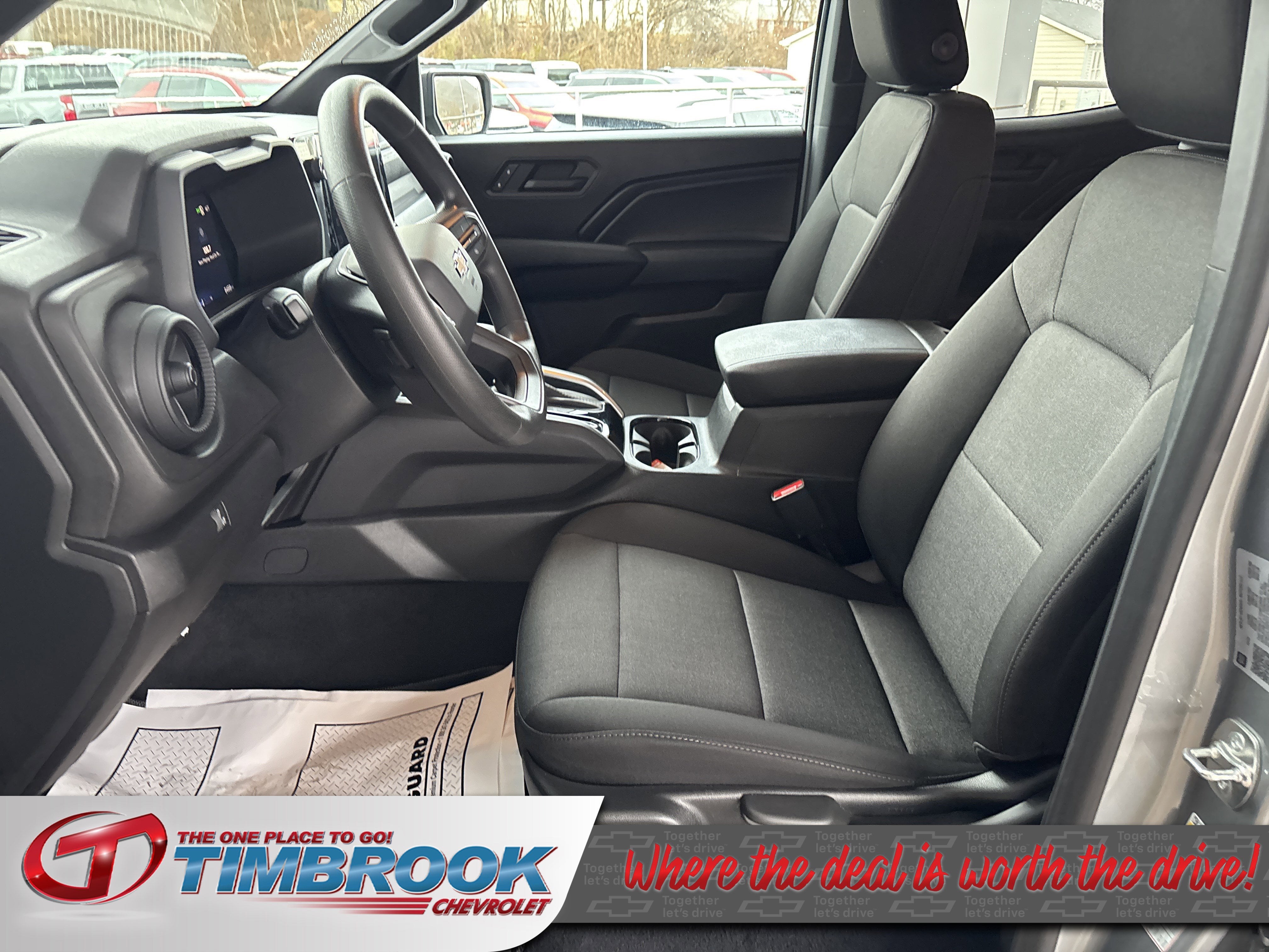 2025 Chevrolet Colorado WT/LT