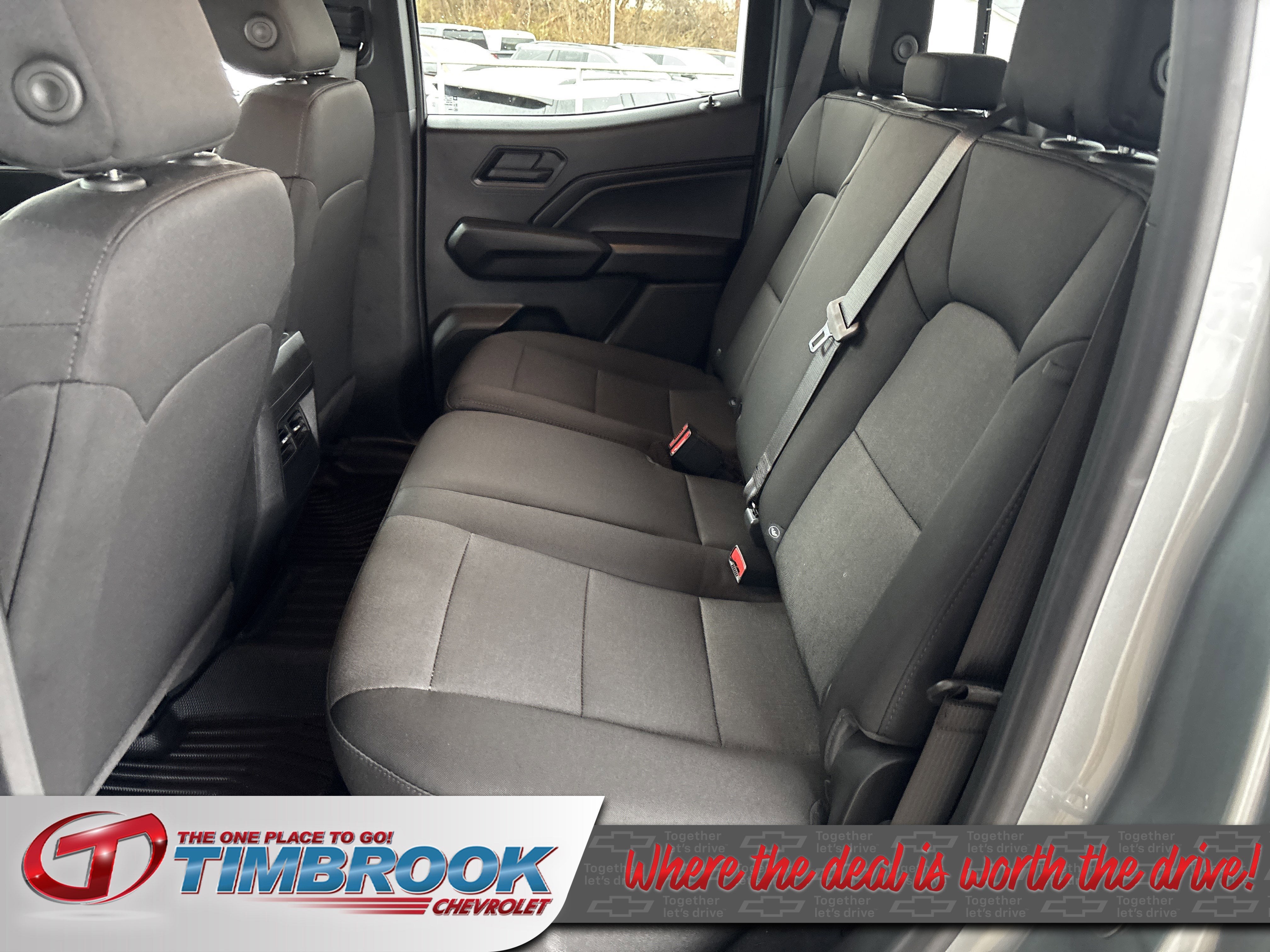 2025 Chevrolet Colorado WT/LT