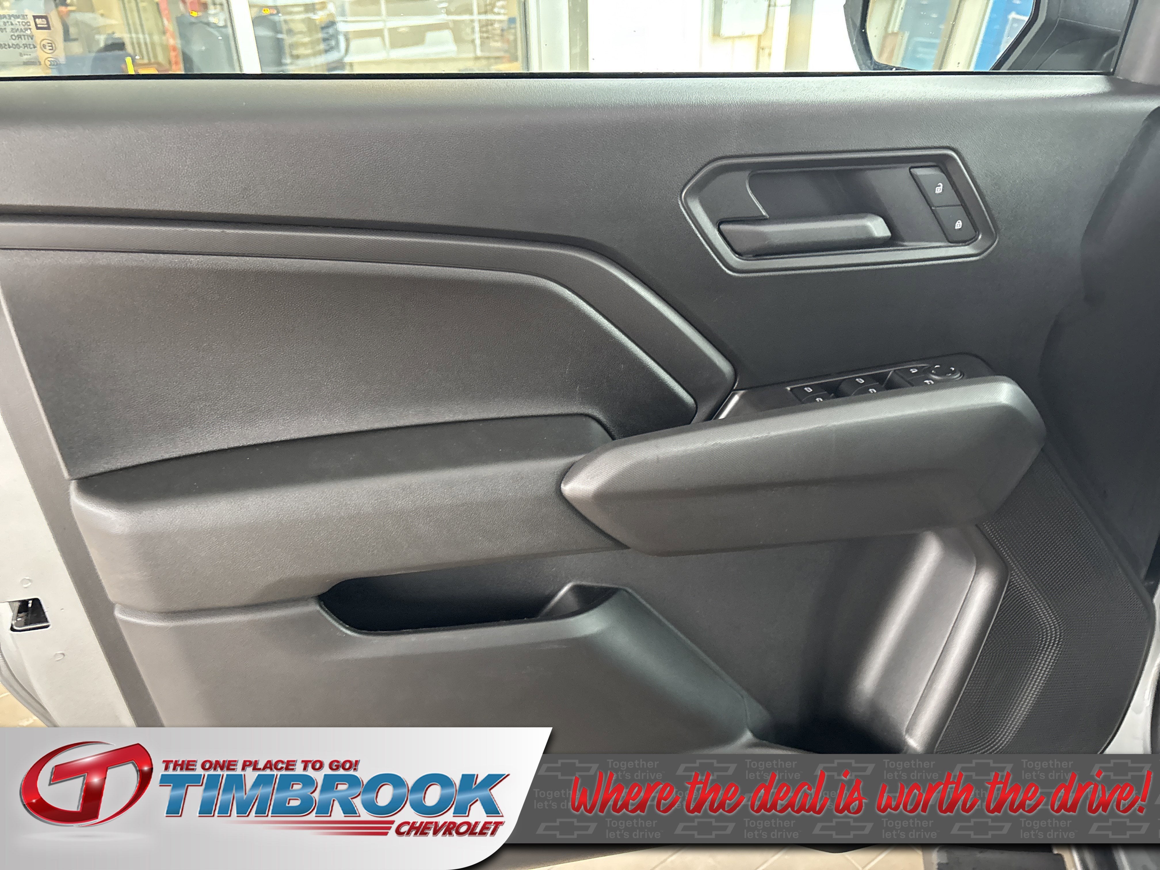 2025 Chevrolet Colorado WT/LT