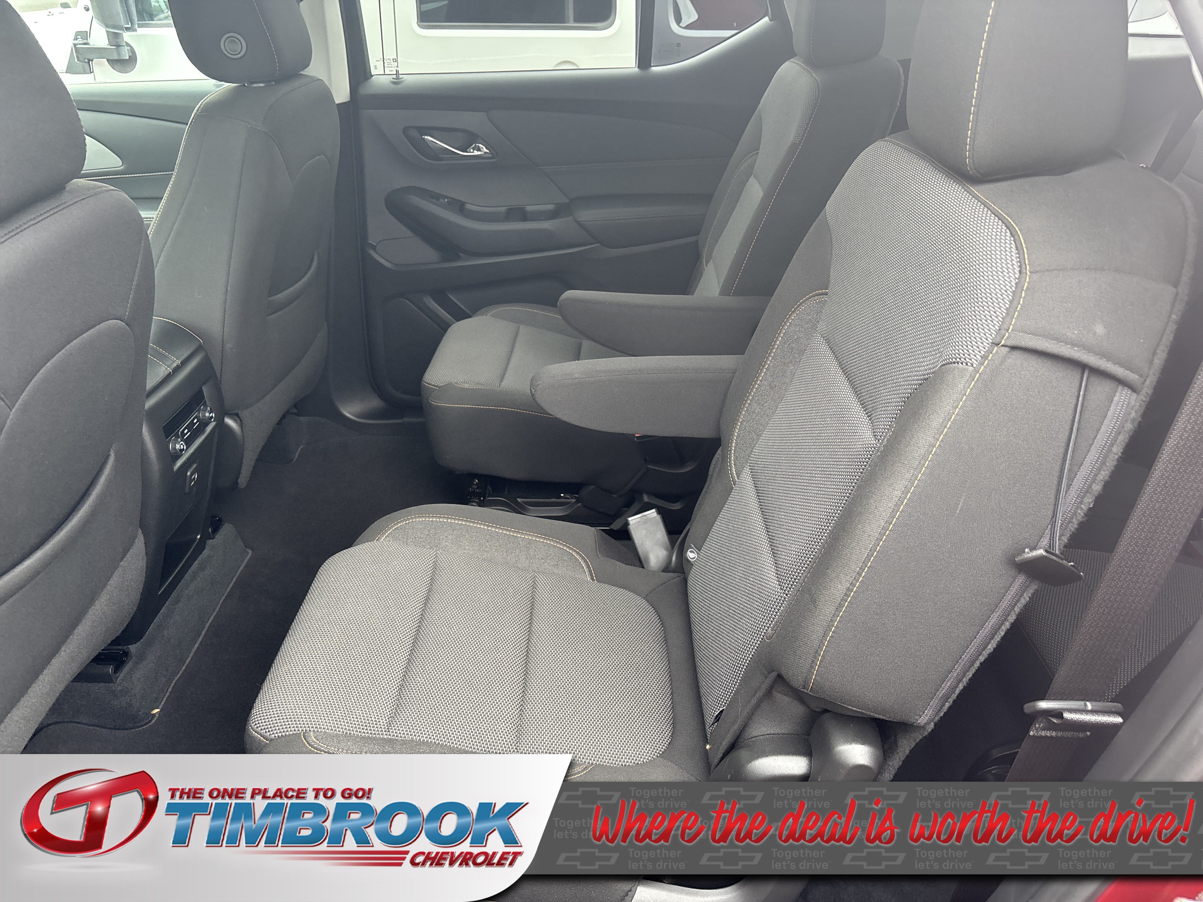 2021 Chevrolet Traverse LT Cloth