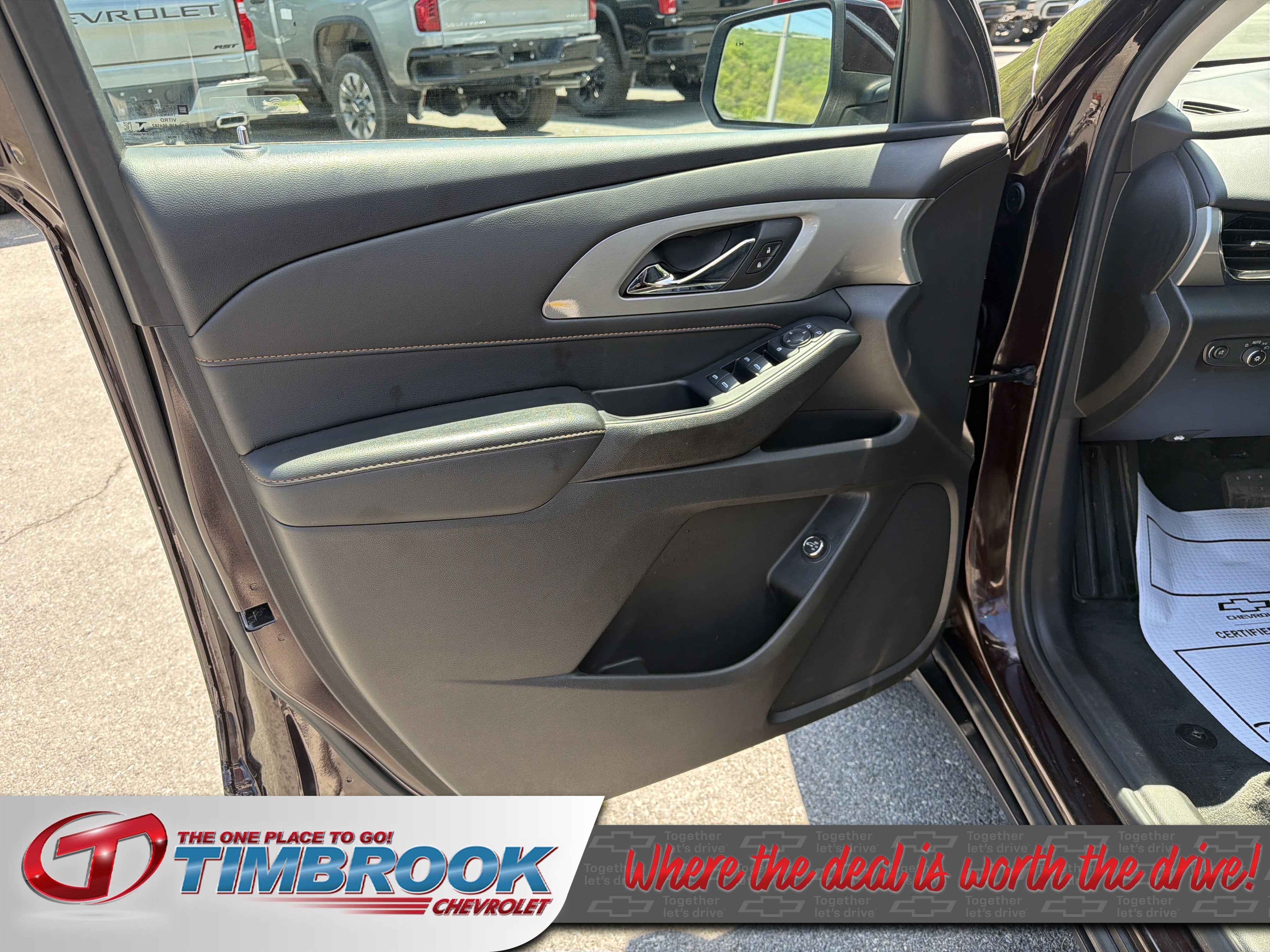 2021 Chevrolet Traverse LT Cloth