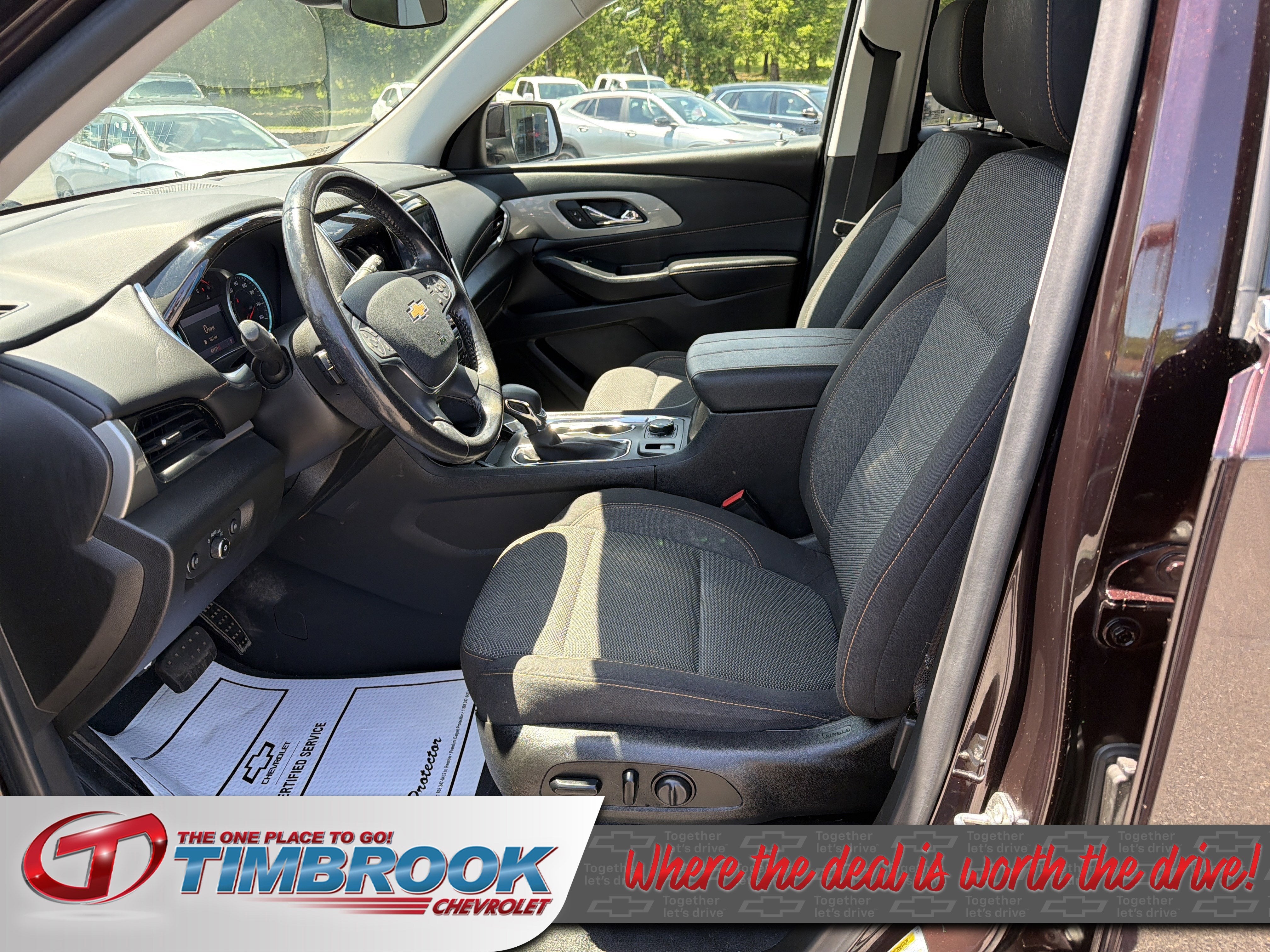 2021 Chevrolet Traverse LT Cloth