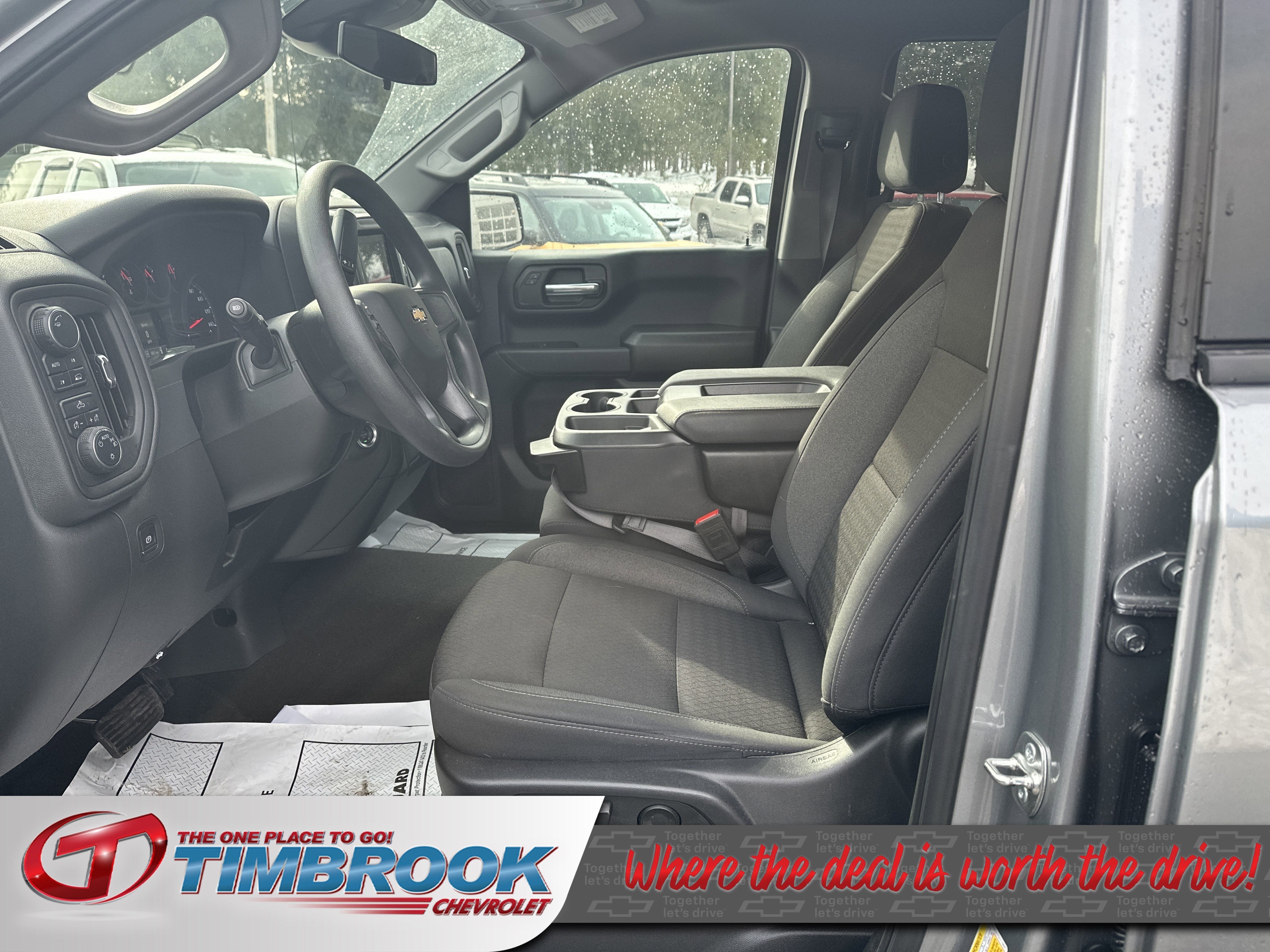 2025 Chevrolet Silverado 1500 Custom